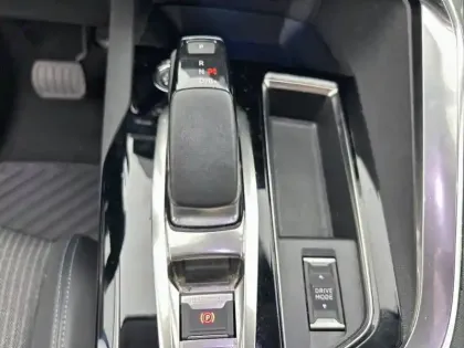 Photo 33 Peugeot 3008  Hybrid 225 e-EAT8