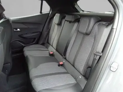 Photo 18 Peugeot 2008  Hybrid 145 e-DCS6