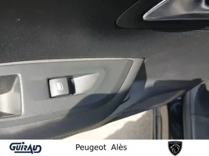 Photo 13 Peugeot 2008  Electrique 136 ch