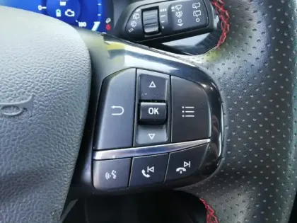 Photo 18 Ford Kuga Hybrid ST-Line 2.5 Duratec 190