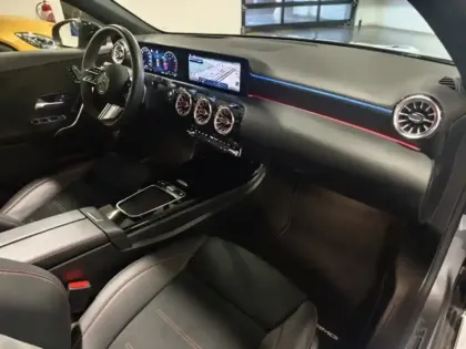 Photo 10 Mercedes Classe A 200 AMG Line