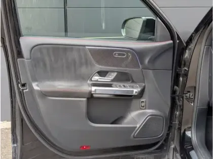 Photo 14 Mercedes GLB 200 d 