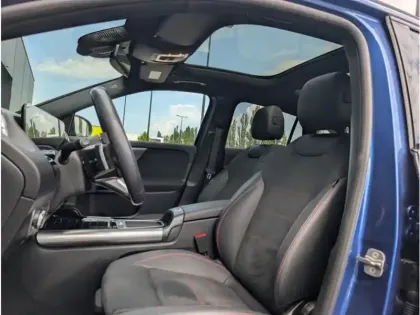 Photo 15 Mercedes GLA 180 
