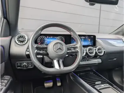 Photo 10 Mercedes GLA 180 