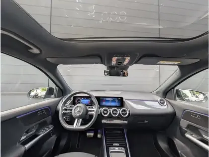 Photo 9 Mercedes GLA 180 