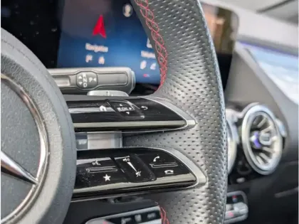 Photo 12 Mercedes GLA 180 