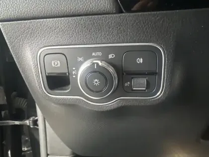 Photo 18 Mercedes GLA 200 d AMG Line