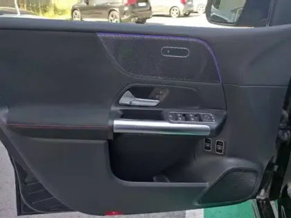 Photo 18 Mercedes Classe B 250 e AMG Line