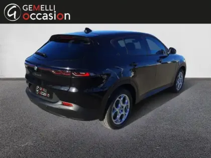 Photo 10 Alfa Romeo Tonale  1.3 PHEV 190ch Sprint AT6 e-Q4