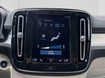 Photo 14 Volvo XC40  B4 AWD 197ch Business Geartronic 8