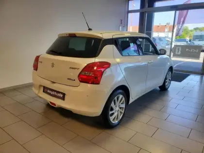 Photo 5 Suzuki Swift  1.2 Hybrid 83ch Privilège