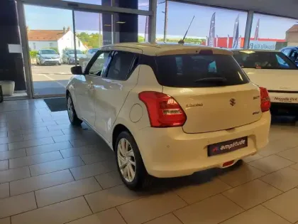 Photo 7 Suzuki Swift  1.2 Hybrid 83ch Privilège