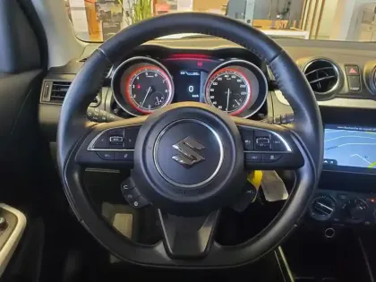 Photo 26 Suzuki Swift  1.2 Hybrid 83ch Privilège