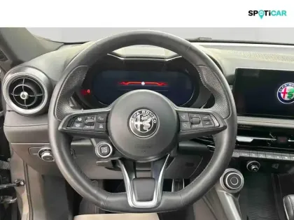 Photo 12 Alfa Romeo Tonale  1.5 Hybrid 130ch Sprint TCT