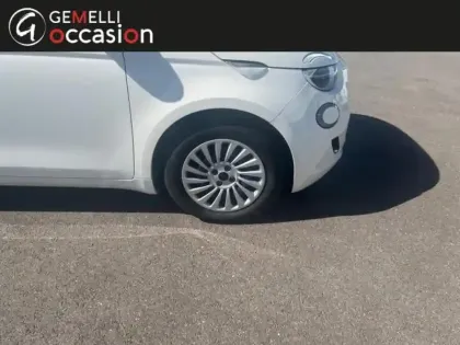 Photo 5 Fiat 500  e 95ch Action Plus berline  MY22 23.8 kWh