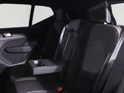 Photo 12 Volvo XC40  B3 163ch Black Edition DCT 7