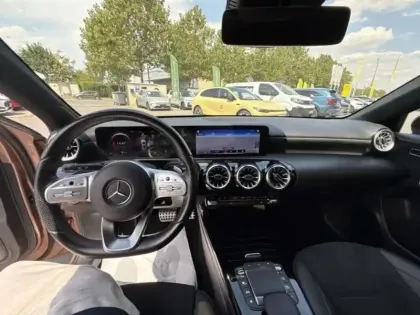 Photo 9 Mercedes Classe A  200 163ch AMG Line 7G-DCT