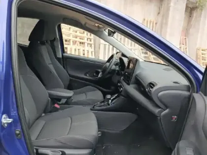 Photo 5 Toyota Yaris  116h Design 5p MY26