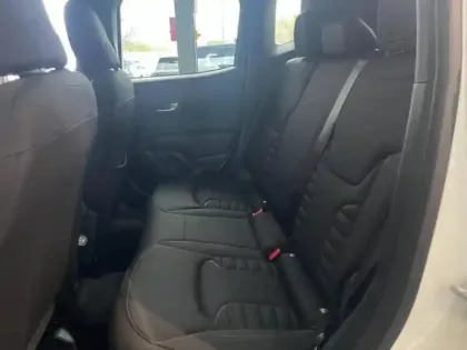 Photo 7 Jeep Renegade  1.5 Turbo T4 130ch MHEV North Star BVR7