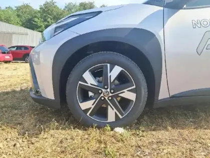 Photo 9 Toyota Aygo X  116h Graphic