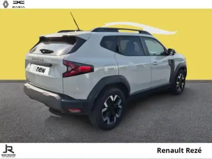 Photo 11 Dacia Duster  1.6 hybrid 140ch Extreme