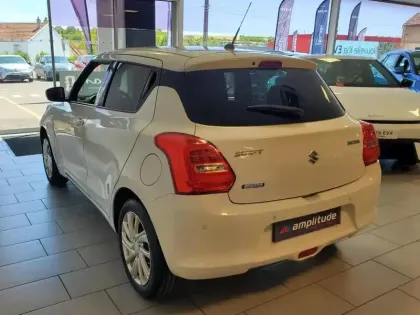 Photo 22 Suzuki Swift  1.2 Hybrid 83ch Privilège