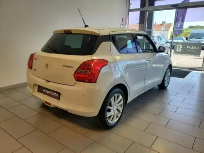 Photo 5 Suzuki Swift  1.2 Hybrid 83ch Privilège