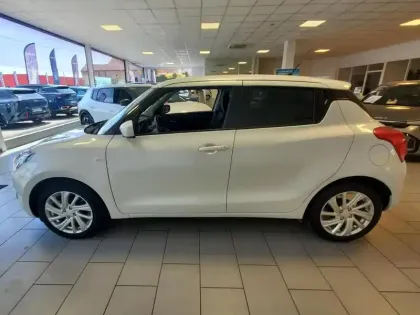 Photo 23 Suzuki Swift  1.2 Hybrid 83ch Privilège