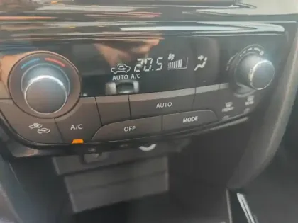 Photo 13 Suzuki Vitara  1.4 Boosterjet Hybrid 110ch Xplore Auto