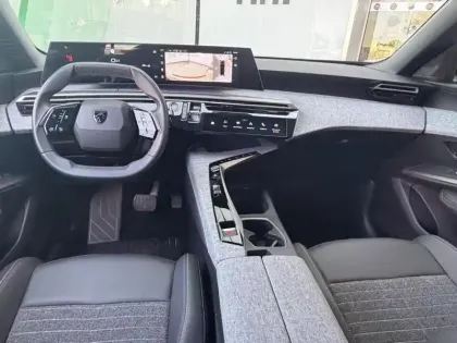 Photo 11 Peugeot 3008  1.2 Hybrid 145ch Allure e-DCS6