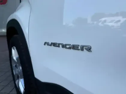 Photo 5 Jeep Avenger  1.2 Turbo T3 100ch Altitude
