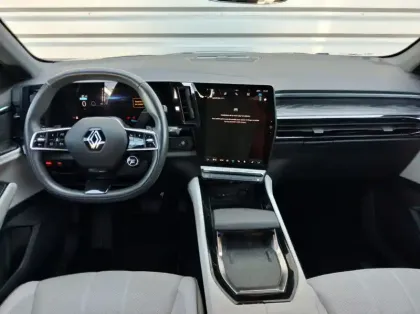 Photo 12 Renault Espace VI E-Tech hybrid 200 Iconic
