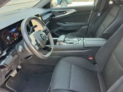Photo 10 Renault Espace VI E-Tech hybrid 200 esprit Alpine