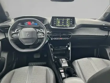 Photo 35 Peugeot 2008  PureTech 130 S&S EAT8