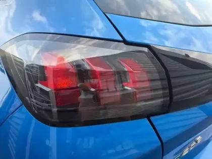 Photo 37 Peugeot 208  Electrique 50 kWh 136ch