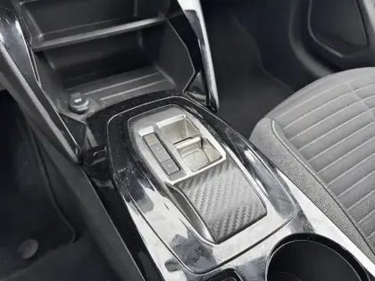 Photo 13 Peugeot 208  Electrique 50 kWh 136ch