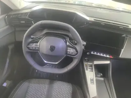 Photo 10 Peugeot 308  Hybrid 145 e-DCS6