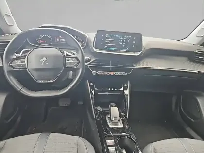 Photo 7 Peugeot 2008  PureTech 130 S&S EAT8