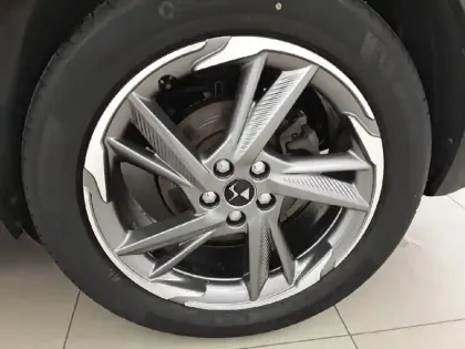 Photo 8 DS DS 7 DS7 Crossback Hybride E-Tense 225 EAT8