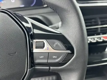 Photo 19 Peugeot 208  100 S&S BVM6