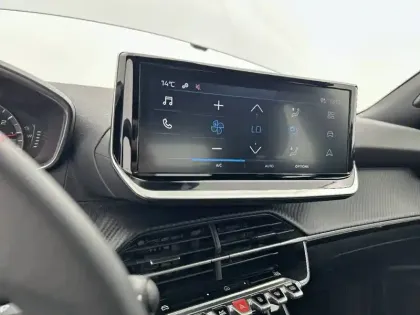 Photo 20 Peugeot 2008  PureTech 100 S&S BVM6