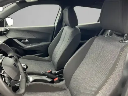 Photo 10 Peugeot 2008  PureTech 100 S&S BVM6
