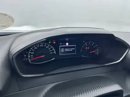 Photo 9 Peugeot 2008  PureTech 100 S&S BVM6