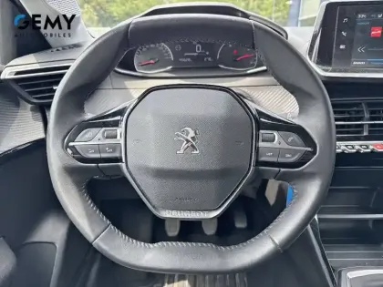 Photo 12 Peugeot 208  PureTech 75 S&S BVM5