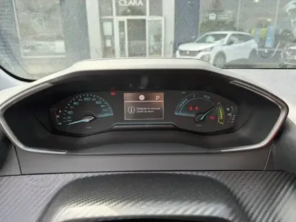 Photo 9 Peugeot 208  Hybrid 110 e-DCS6