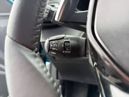 Photo 19 Peugeot 2008  Hybrid 145 e-DCS6