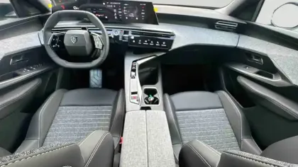 Photo 20 Peugeot 3008  Hybrid 145 e-DCS6