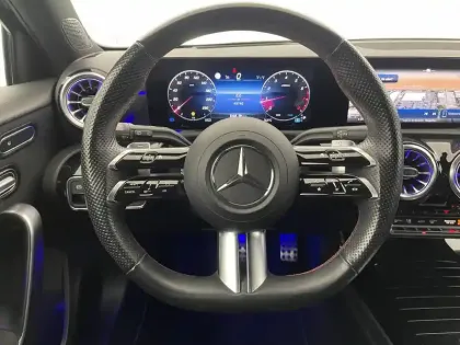 Photo 22 Mercedes Classe A  200 7G-DCT