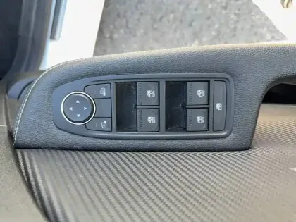 Photo 19 Renault Clio  E-Tech hybride 145