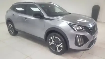 Photo 7 Peugeot 2008  Hybrid 145 e-DCS6